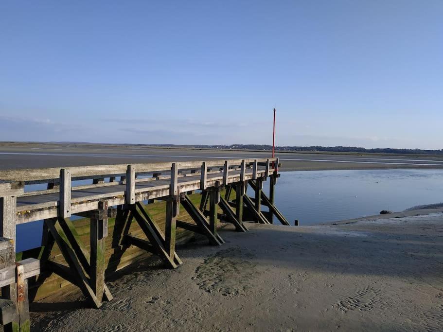 Gite Les Amoureux De La Baie Favières エクステリア 写真