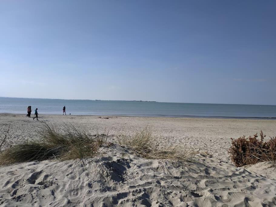 Gite Les Amoureux De La Baie Favières エクステリア 写真